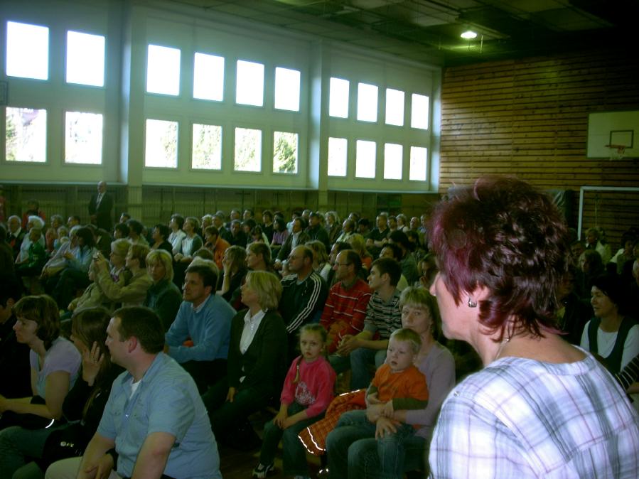 Impressionen von der Namensverleihung am 08.04.2011 - Grundschule "Hermann Sachse"