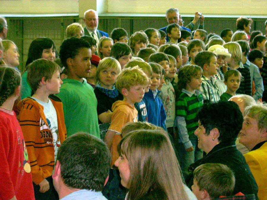 Impressionen von der Namensverleihung am 08.04.2011 - Grundschule "Hermann Sachse"