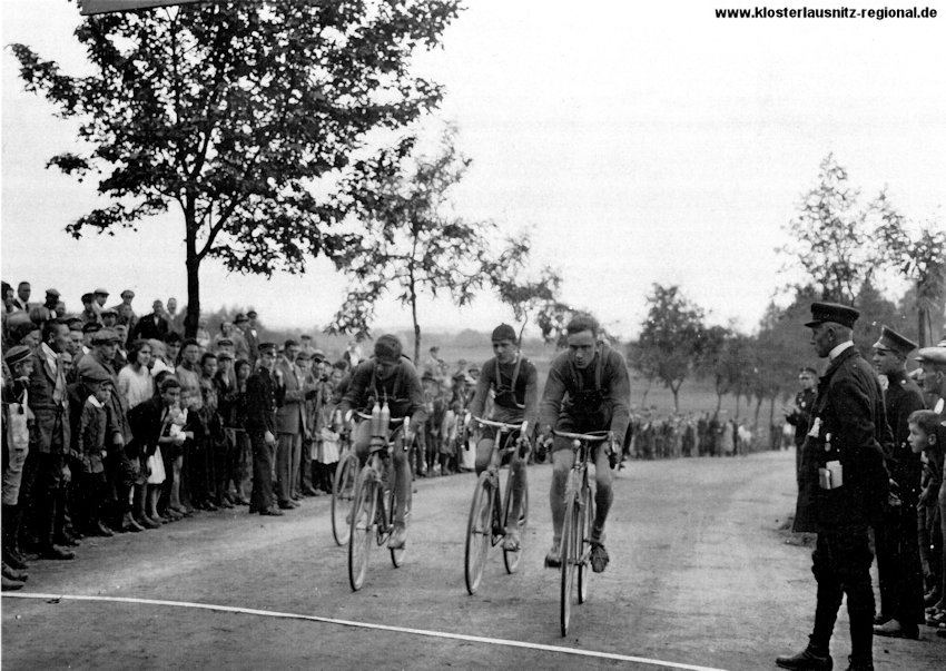 Straßenrennen – vermutlich 1925 zum Jubiläum.